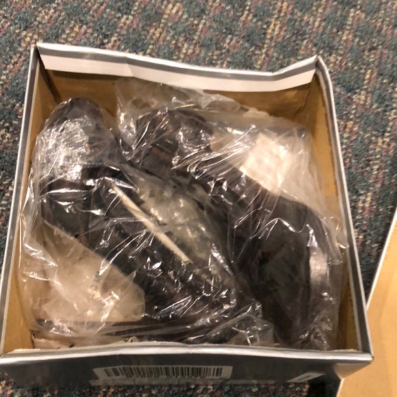 Wild Diva brown satin stilettos NIB. - Picture 7 of 7